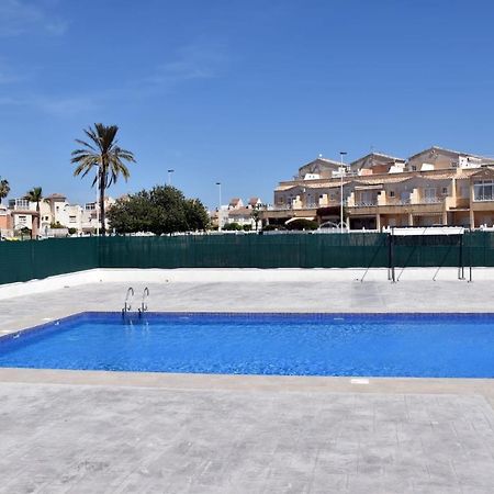 Casa Alex Torrevieja- Holiday House - Con Piscina Comunitaria Экстерьер фото