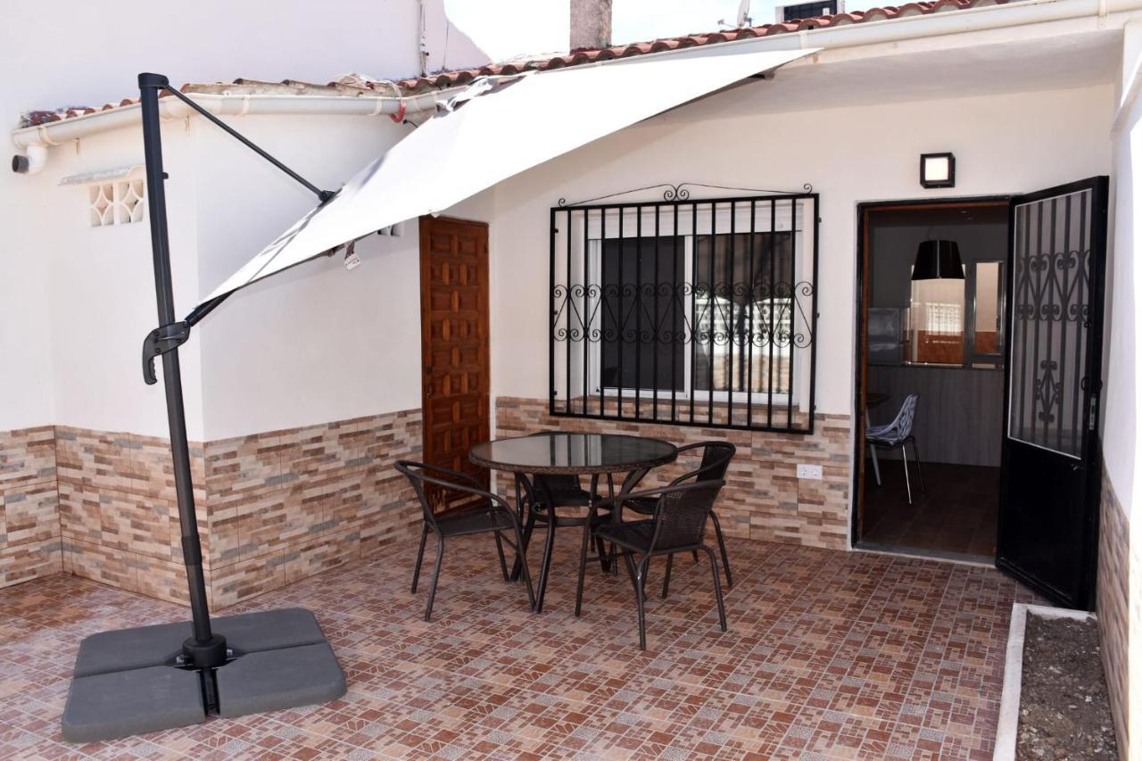 Casa Alex Torrevieja- Holiday House - Con Piscina Comunitaria Экстерьер фото